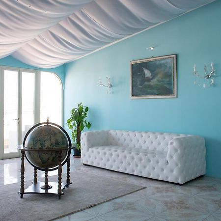 Hotel Porto Azzurro Giardini Naxos Eksteriør billede